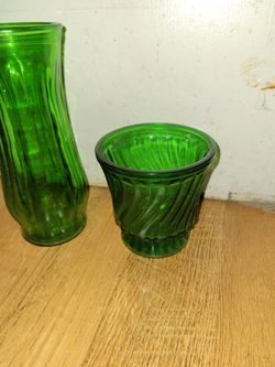 Vintage Forest green Pressed Glass vases, 1900 profile