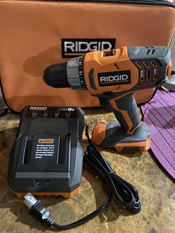 18volt Ridgid drill with charger