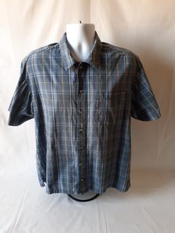Columbia men's blue plaid short-sleeve button-down shirt size M