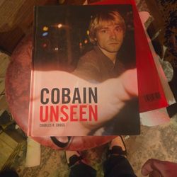 Book_ COBAIN UNSEEN