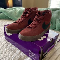 BRAND NEW Nike High Tops