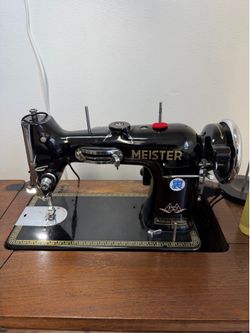 Meister 101 Zig Zag Sewing Machine