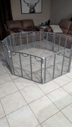Baby gate puppy gate