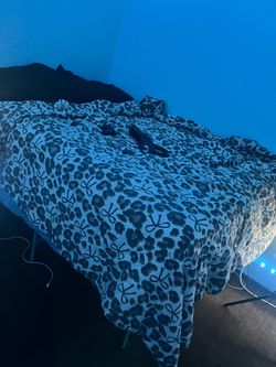 Queen bed
