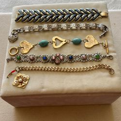 Lots Of Vintage Bracelets With Gold And Silver Tones 