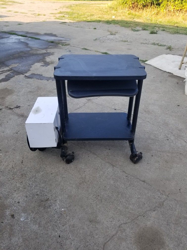 ROLLING COMPUTER TABLE
