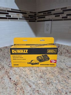 DEWALT 20V MAX Lithium-Ion 6.0 Ah Battery and Charger