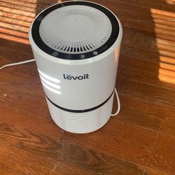 LEVOIT AIR HUMIDIFIER