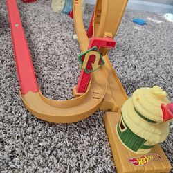 Hot Wheels The Super Mario Bros Movie Jungle Kingdom Raceway