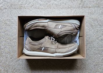 Men's 9.5 Clarks