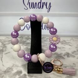 Lavender Sunflower beaded Wristlet