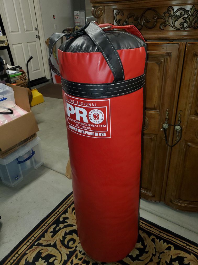 Pro boxing equipment punching bag- 200+lbs