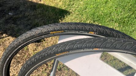 Continental touring plus bike tires