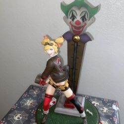 Harley Quinn Bombshell Statue- McFarlane Toys DC Bombshells Harley Quinn Deluxe Version 2 Statue 