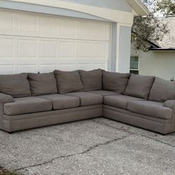 Beautiful Gray Sectional – Deep Cleaned & Delivery Available 🚚✨