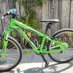 Specialized Hotrock Mountain Bike 24"