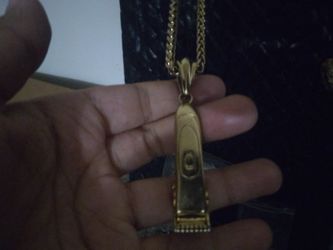 CLIPPERS PENDANT AND CHAIN