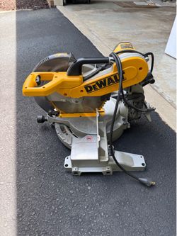 Dewalt compound mitre saw. 12” blade.