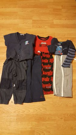 2 T toddler's clothes