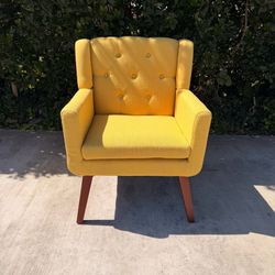 🪑 Mid Century Style Yellow Accent Chair | Sillón Moderno Amarillo