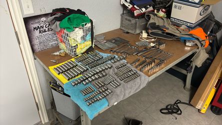 200 pc craftsman socket set w/14 ratcheting wrenches