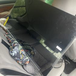 43 Inch Roku Tv In Perfect Condition 