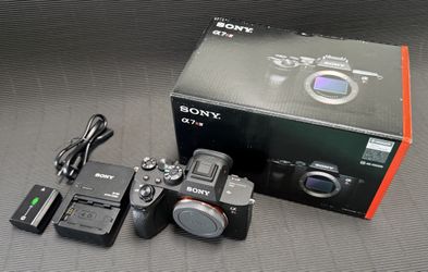 Sony A7RIV Camera Body Like New Only 729 Shutter Count