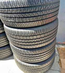 245 55 18 Goodyear Tires Con 80% de Vida Las 4