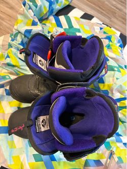Women’s Burton Snowboarding Shoes (Size 9.5)