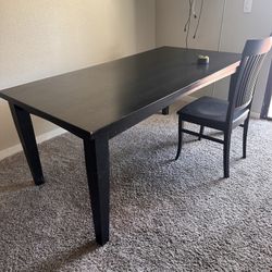 Dining Table And 4 Chairs 