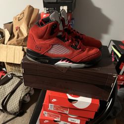 Jordan Raging Bull 5