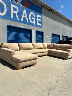Large Beige Sectional Couch 🛻Delivery Available🛻