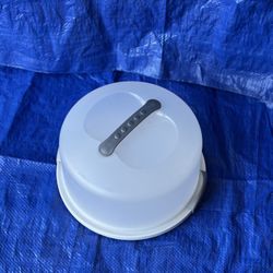 Potable Cake Carrier