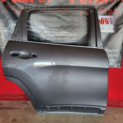 2014 - 2022 Jeep Cherokee Rear Door Shell Oem Passenger Side