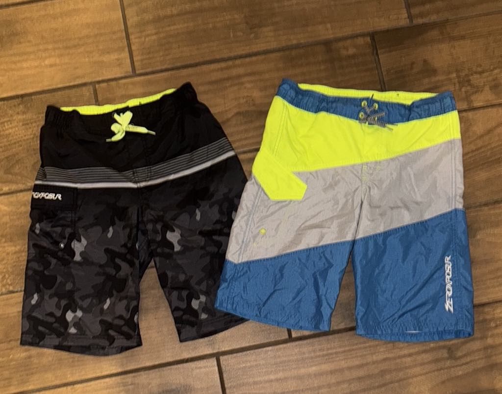 ZeroXposur boys swim trunks