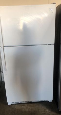 Kenmore Top Mount 27" Apartment Size White Refrigerator

