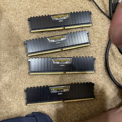 Corsair Vengeance LPX 32GB (4x8GB) DDR4 3600 (PC4-28800) C18 1.35V Desktop Memory - Black