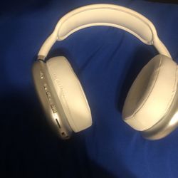 Over the ear wireless headphones white/sliver