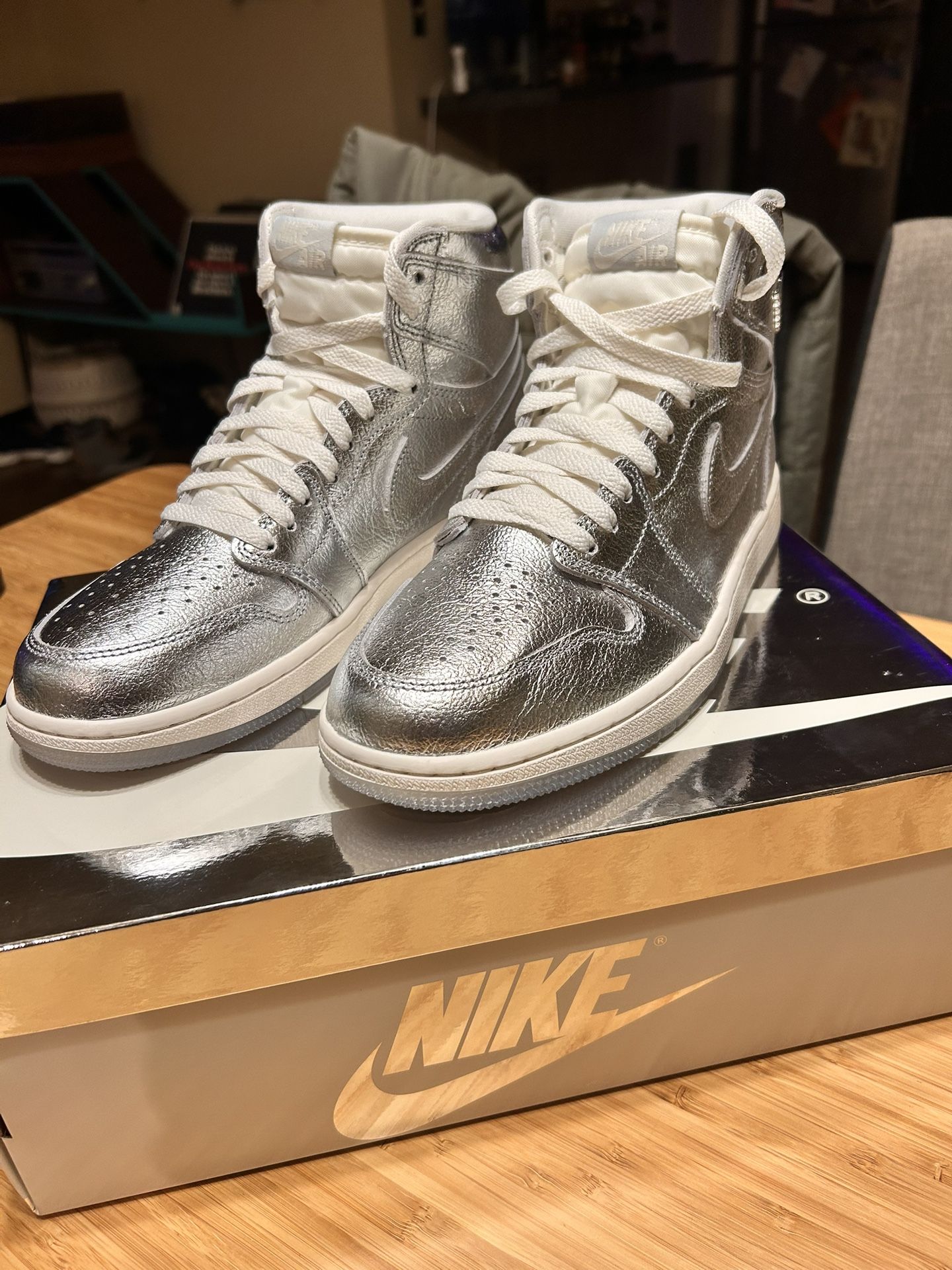 Rare Air Jordan 1 Retro High New 8.5 Men’s - 10 Women’s