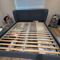 Ikea Tujford King Bed With 4 Drawer Storage