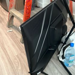 Hisense 40” Tv