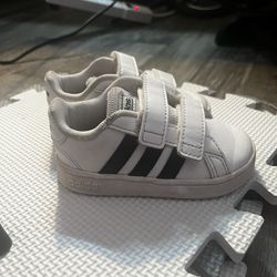Adidas Toddler Shoes Size 5
