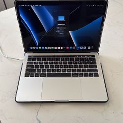 Apple Macbook Pro Bundle 250 GB