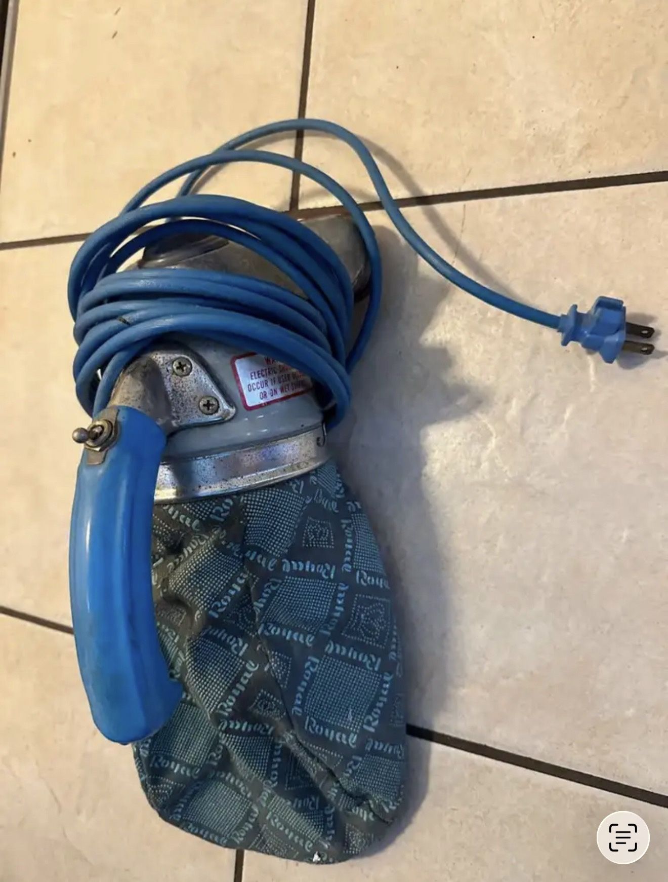 Vintage Royal Model 501 Hand Vacuum Made In Highland Heights Ohio Long Cable