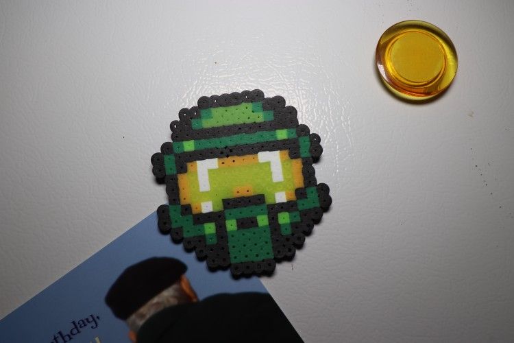 Halo Spartan Helmet pixel Art/Perler Beads