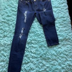 New Women’s Jeans Size 13
