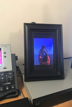 digital picture frame