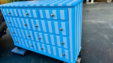 Beautiful hand-painted striped ( blue vs baby blue)