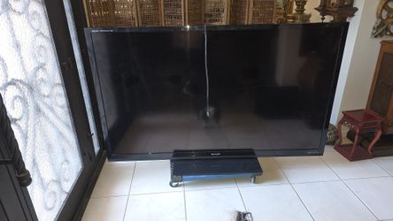 80" SHARP LED 3D LED TV LC-80LE844U