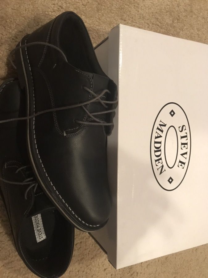 Black dress shoes...10.5..... Steve Madden, brand new